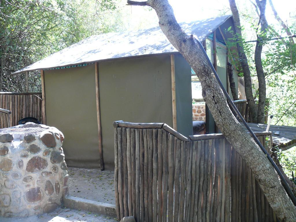 Amanzimlotzi Riverside Bush Camp Hoedspruit Kamer foto