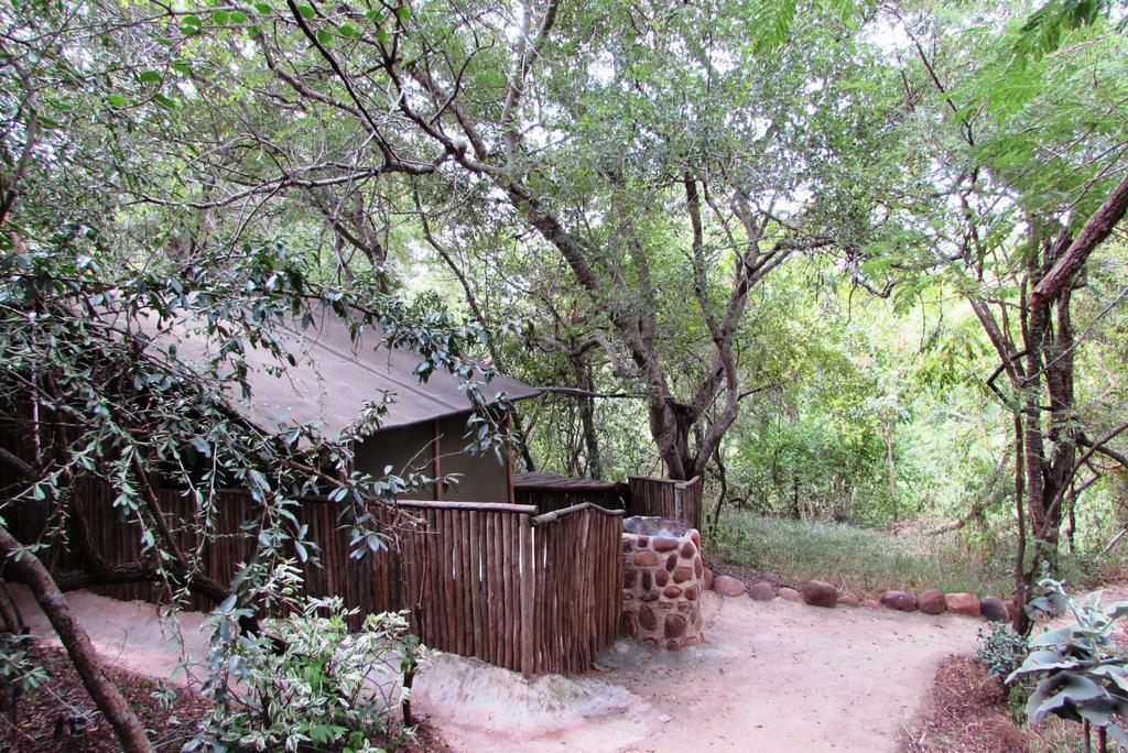 Amanzimlotzi Riverside Bush Camp Hoedspruit Buitenkant foto