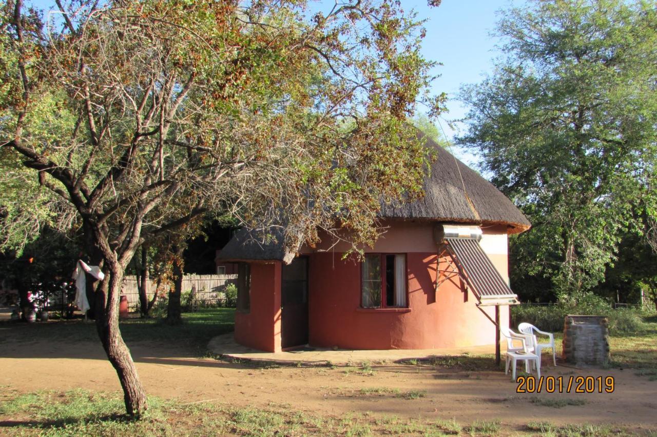 Amanzimlotzi Riverside Bush Camp Hoedspruit Buitenkant foto